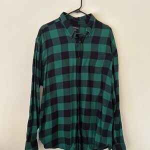 Croft & Barrow Men's Green and Black Checkered Shirt